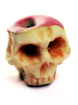 Apple_of_Death_by_Rajala_1_.jpg